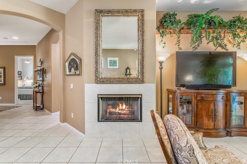 6253 Ponte Verde Cir, Banning CA  92220-7532 exterior