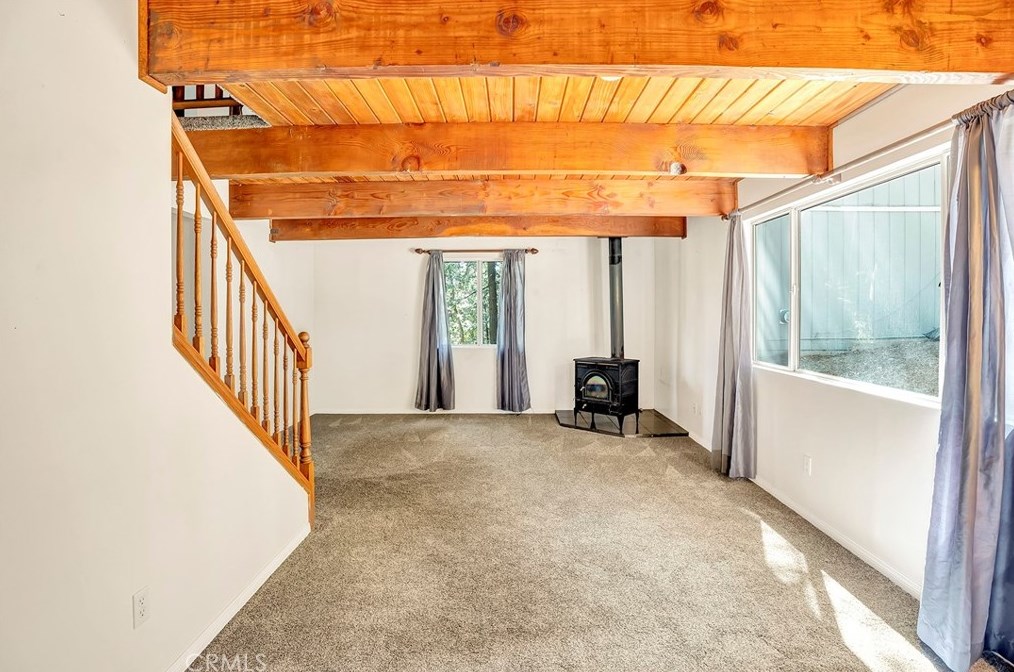 1144 Scenic Way, Rimforest, CA 92378