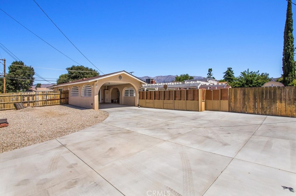 221 E County Line, Calimesa, CA 92320