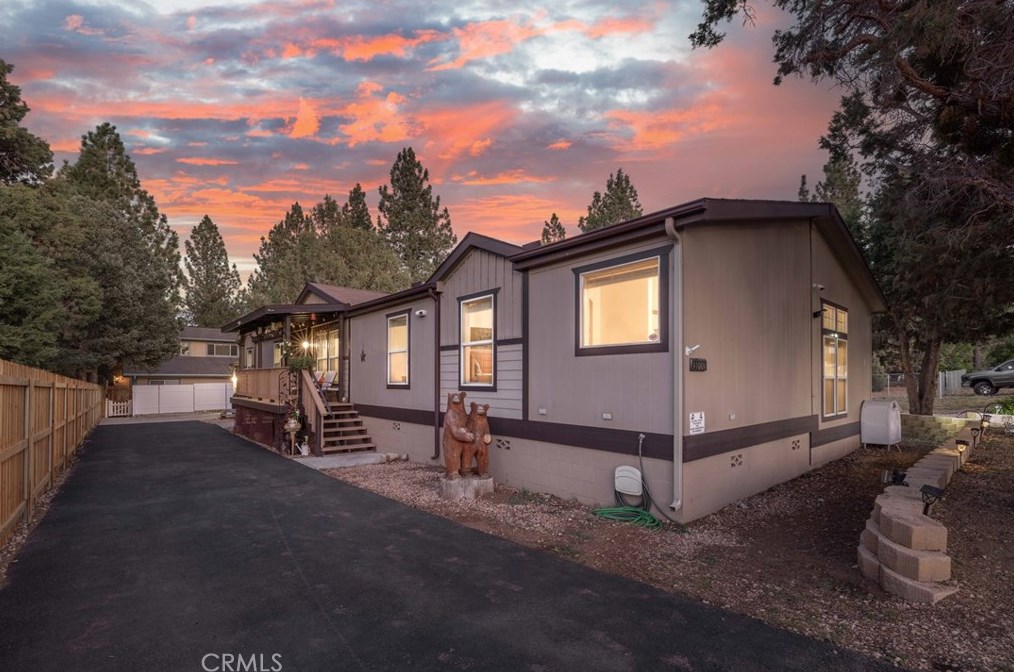 1100 Willow Ln, Big Bear City, CA 92314