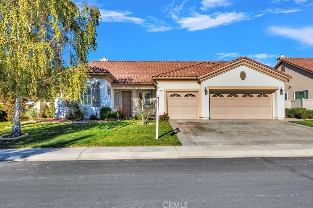 11034 Dandelion Ln, Apple Valley, CA 92308-3651