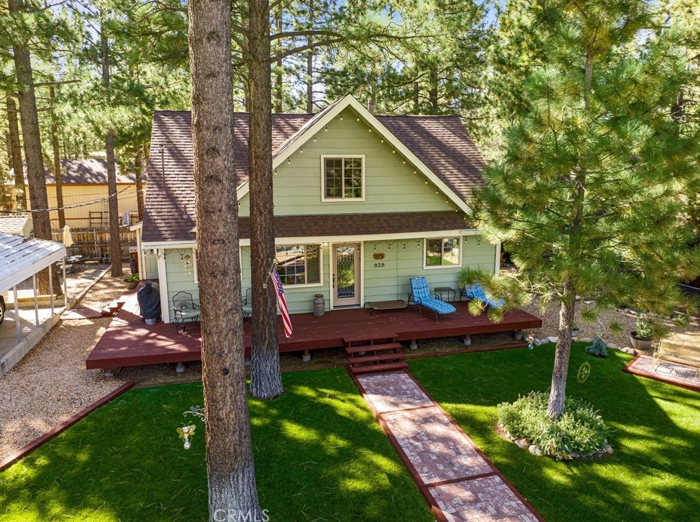 929 F Ln, Big Bear City, CA 92314