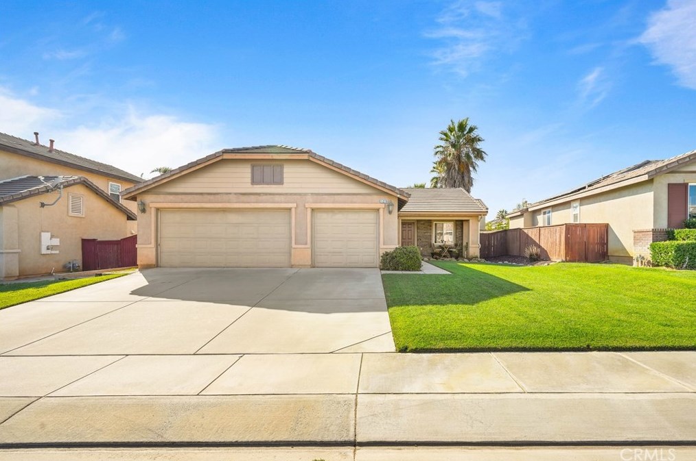 1279 Smoke Tree Ln, Beaumont, CA 92223-8423