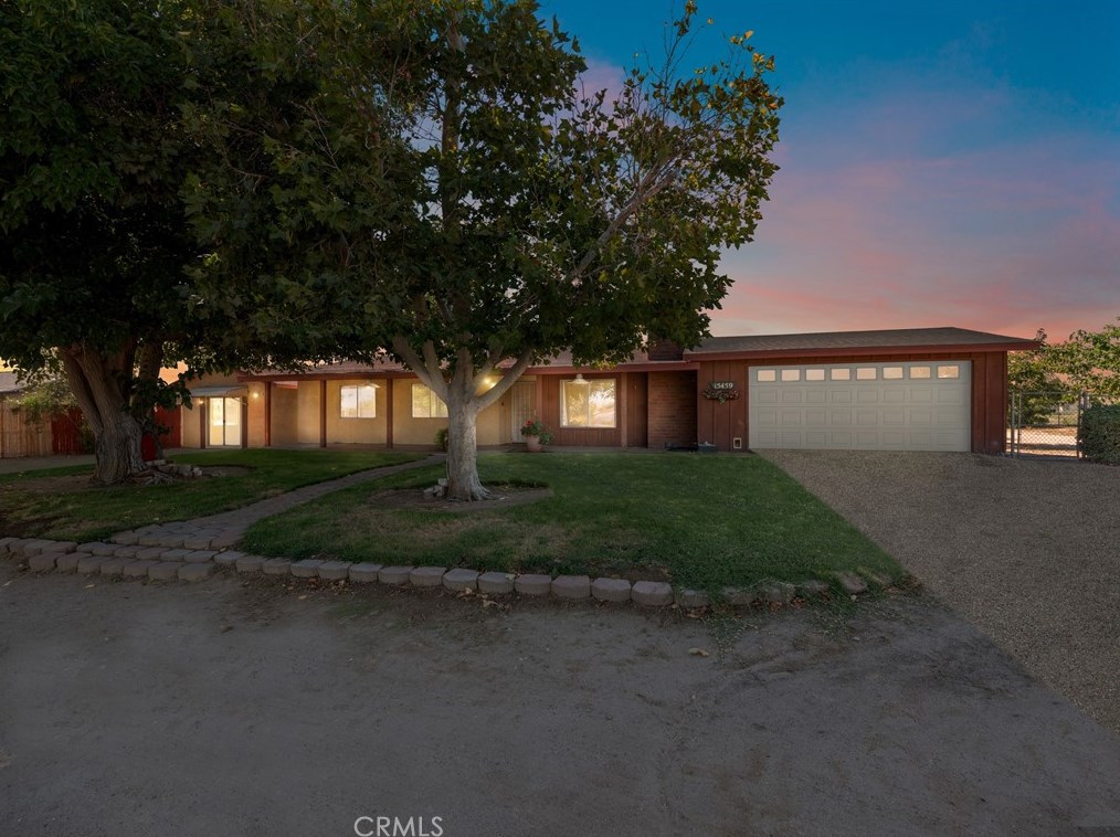 15459 Smoketree St, Hesperia, CA 92345-3044