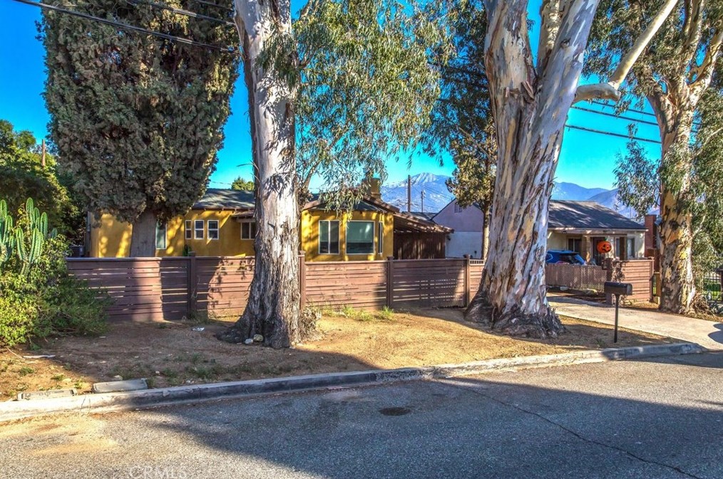 870 San Gorgonio Ave, Banning, CA 92220-2434