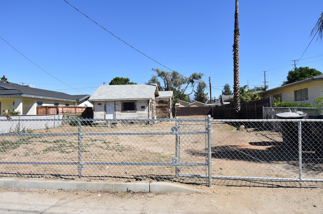 912 Herald St, Redlands, CA 92374