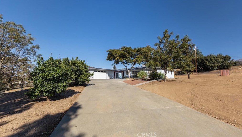 9625 Avenida Miravilla, Beaumont, CA 92223