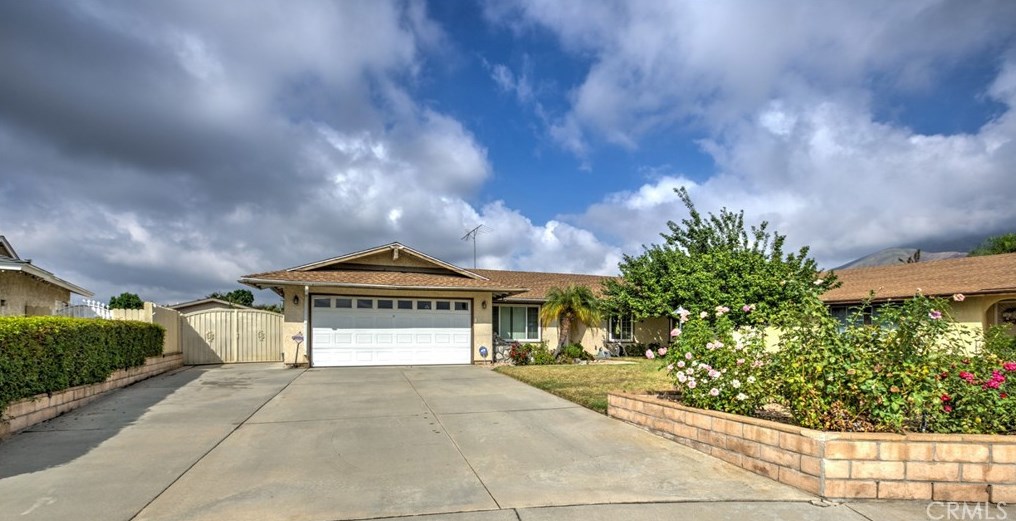 27672 19th Ct, Highland, CA 92346