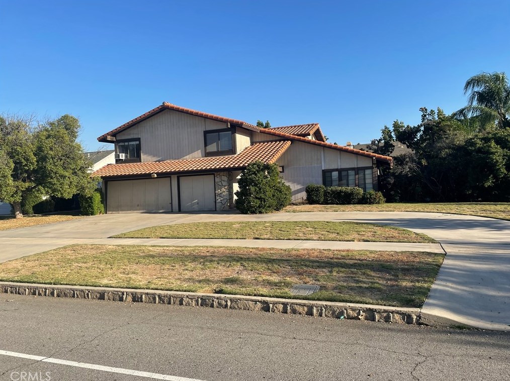 1233 W Olive Ave, Redlands, CA 92373