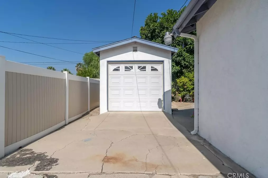 915 Orange Grv Ave, Colton CA  92324-2638 exterior