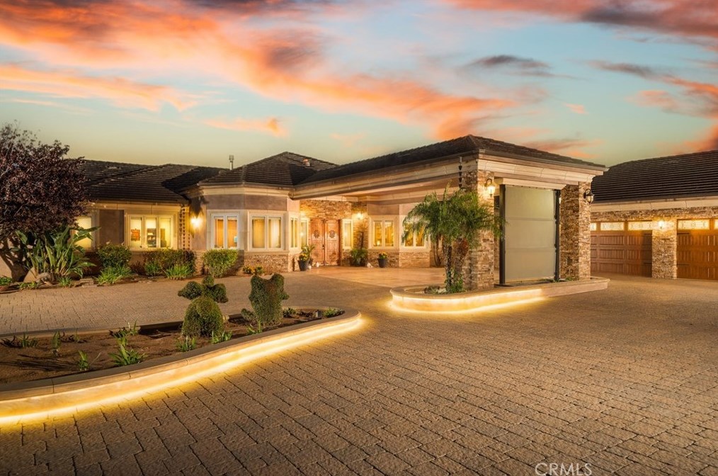 11401 King St, Redlands, CA 92374