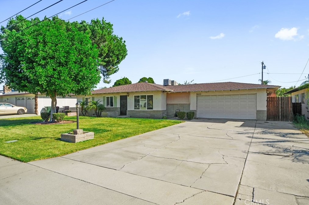 9655 Mango Ave, Fontana, CA 92335-5885