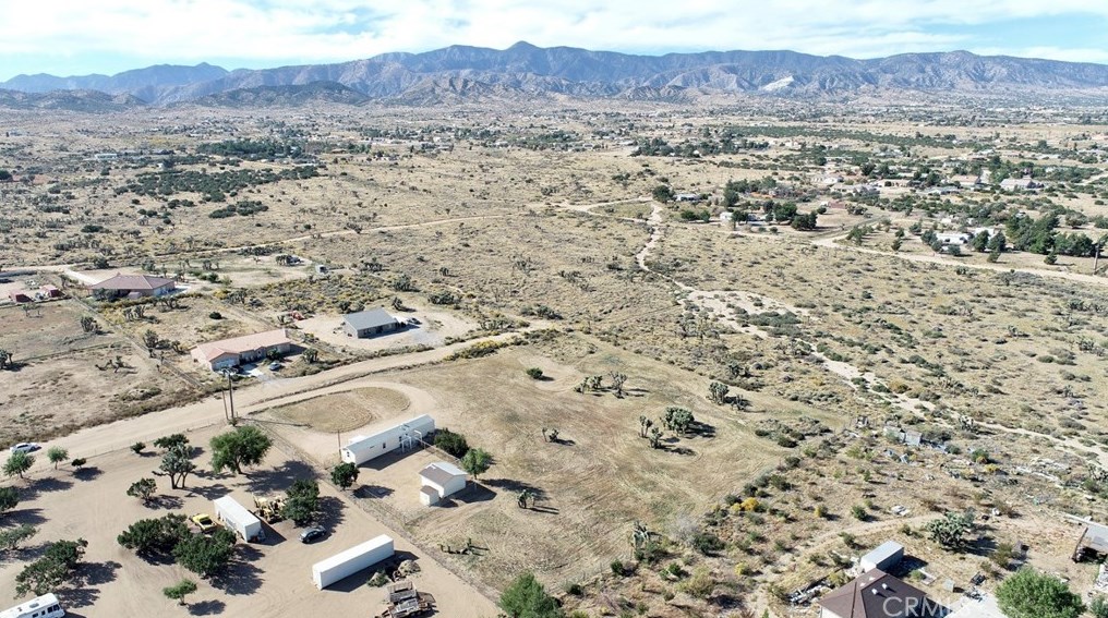 6084 Elsinore Rd, Phelan, CA 92371-7467