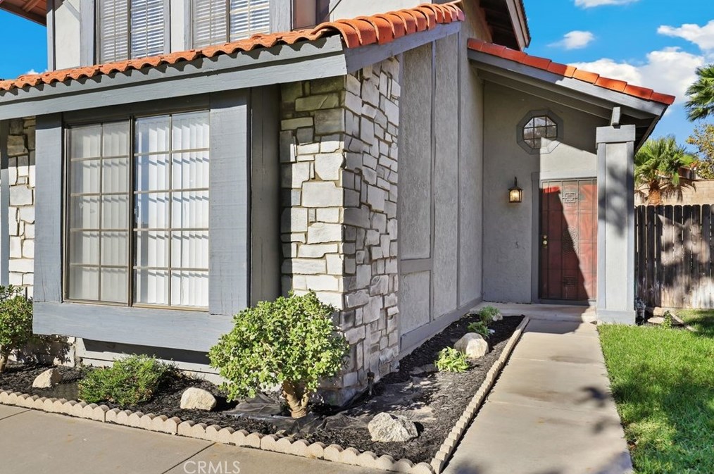 6322 N Azalea Ave, San Bernardino, CA 92407