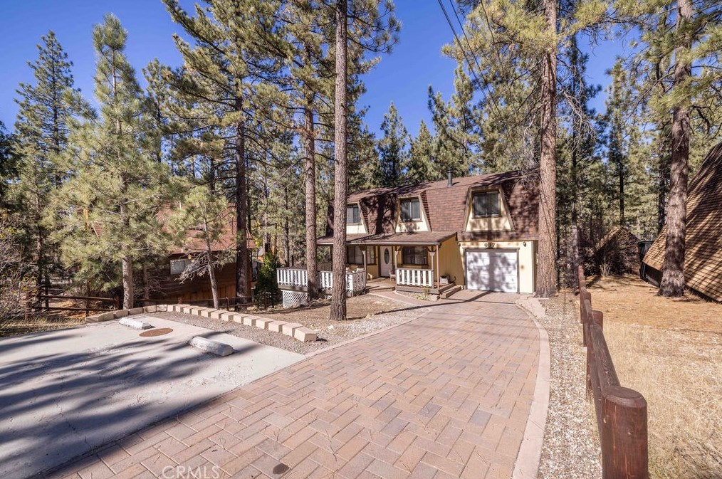 637 W Sugarloaf Blvd, Big Bear City, CA 92314