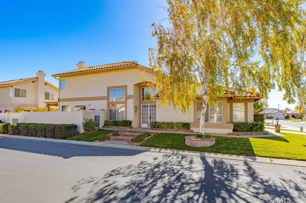 1282 Green Island St, Banning, CA 92220-5495