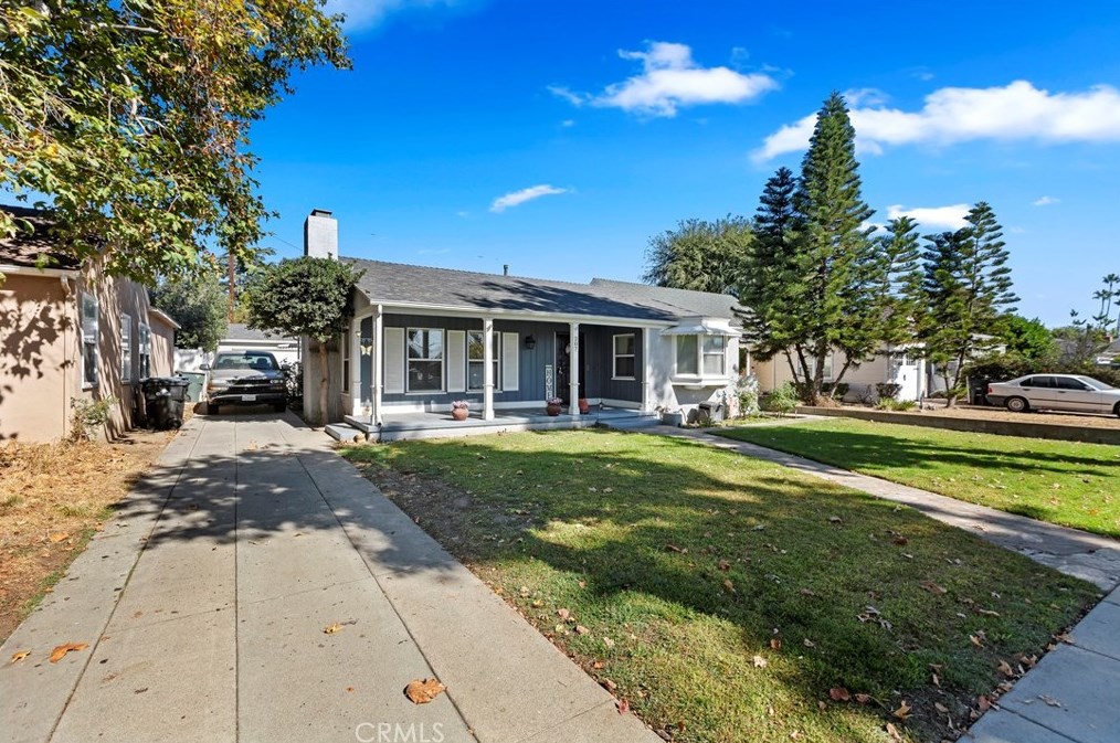 207 Hawthorne Dr, Ontario, CA 91764-1746