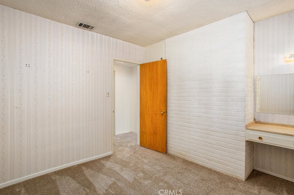 10410 Live Oak Ave, Beaumont CA  92223-4414 exterior