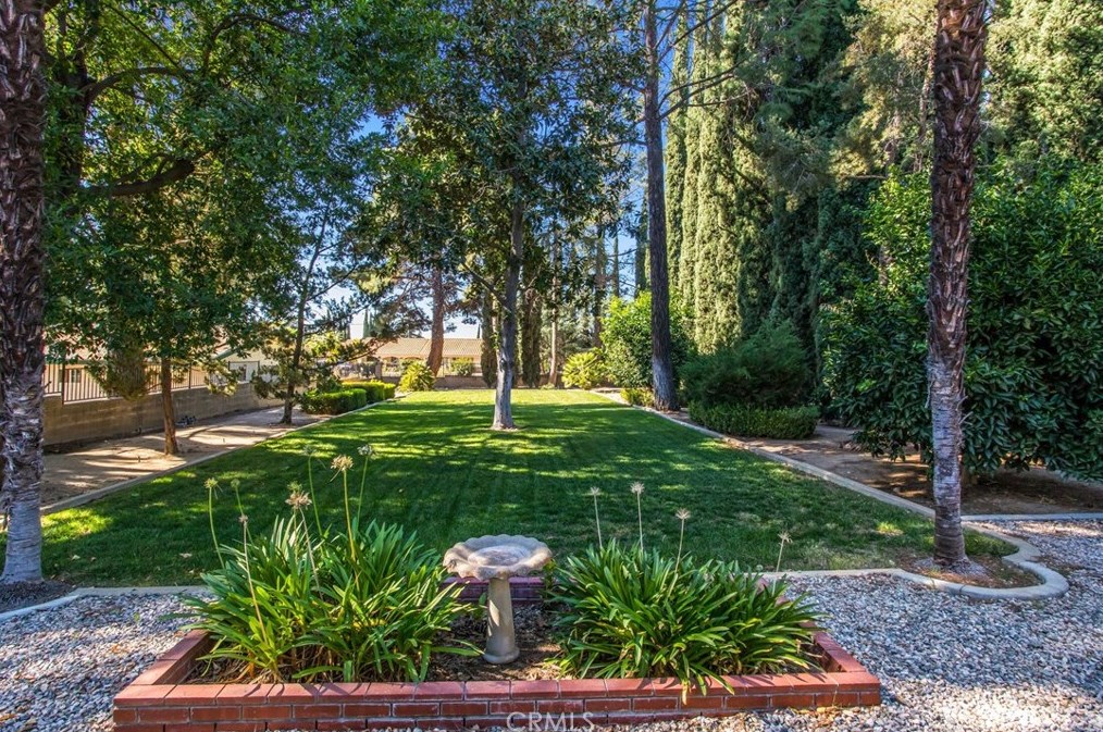 10410 Live Oak Ave, Beaumont CA  92223-4414 exterior