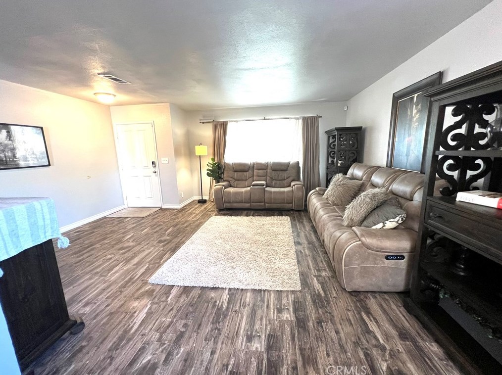 1829 Colwyn Ave, Highland, CA 92346-2446