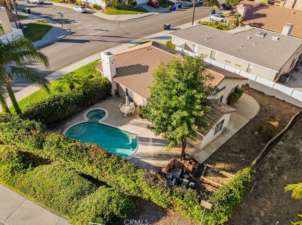 7781 Morningside Ln, Highland, CA 92346