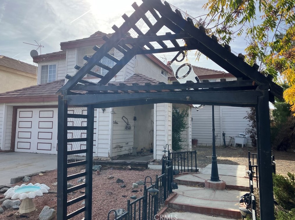 15509 Ventura Ln, Victorville, CA 92394-1583