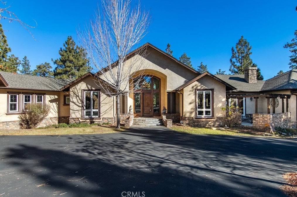 1042 Heritage Trail, Big Bear City, CA 92314
