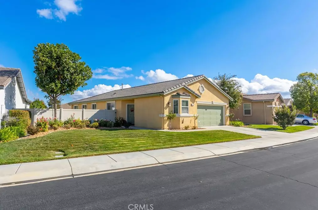 332 Shining Rock, Beaumont, CA 92223