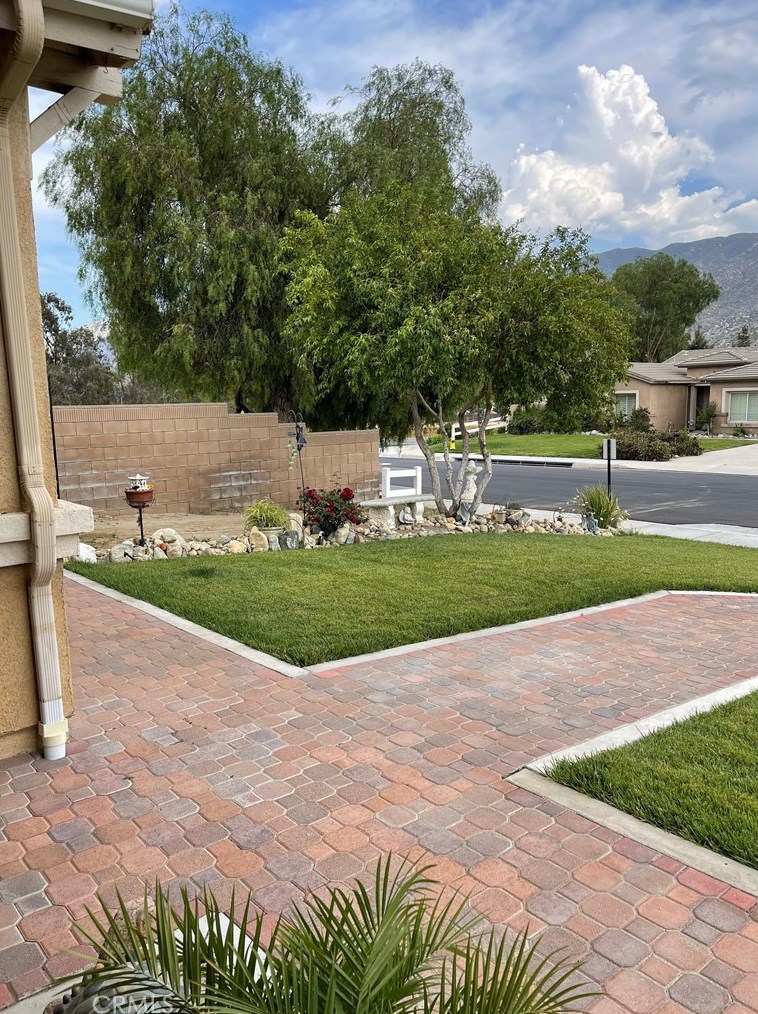 1539 Adam St, Banning, CA 92220-6220