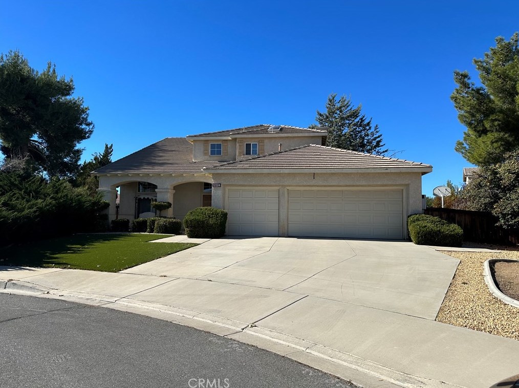 12324 Santiago Ct, Victorville, CA 92392