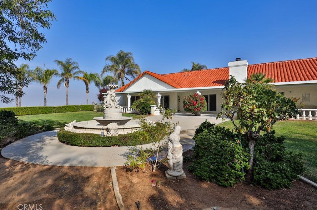 7205 Luane Trl, Colton, CA 92324-9302