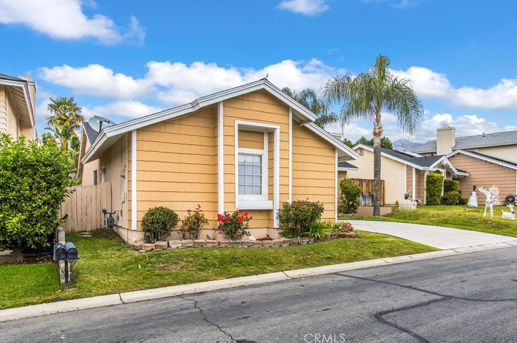 28636 Fenwick Way, Highland, CA 92346