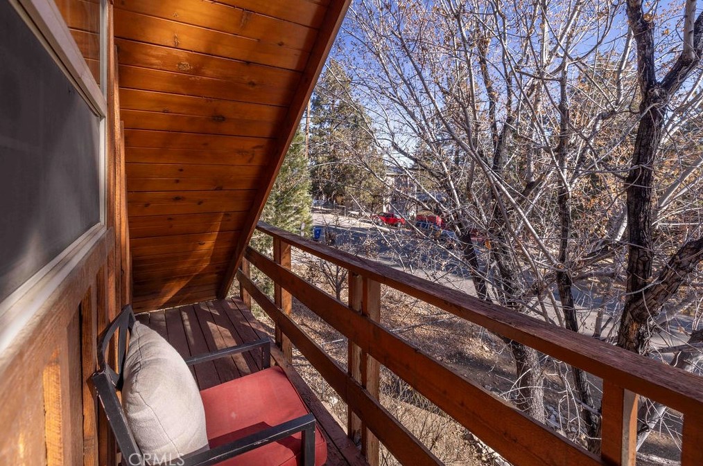 333 Brewer Way, Big Bear City CA  92314-9272 exterior