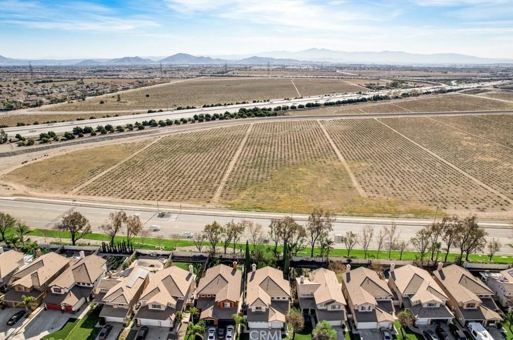 14735 Saddlepeak Dr, Fontana CA  92336-0197 exterior