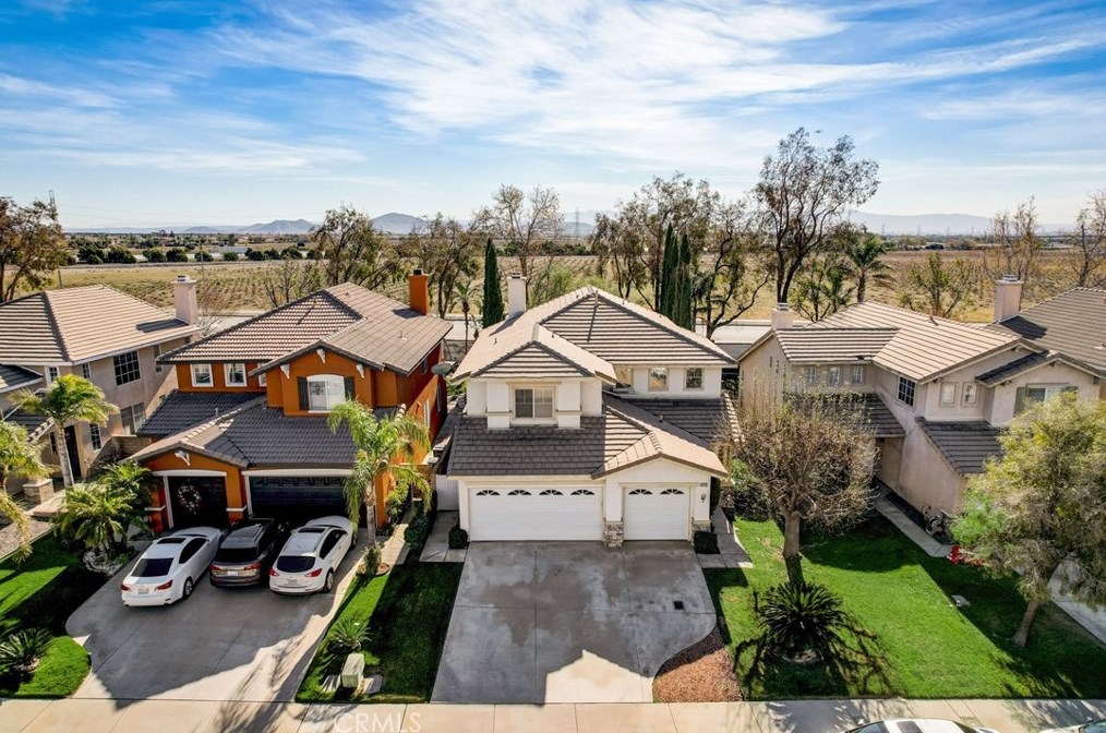 14735 Saddlepeak Dr, Fontana CA  92336-0197 exterior