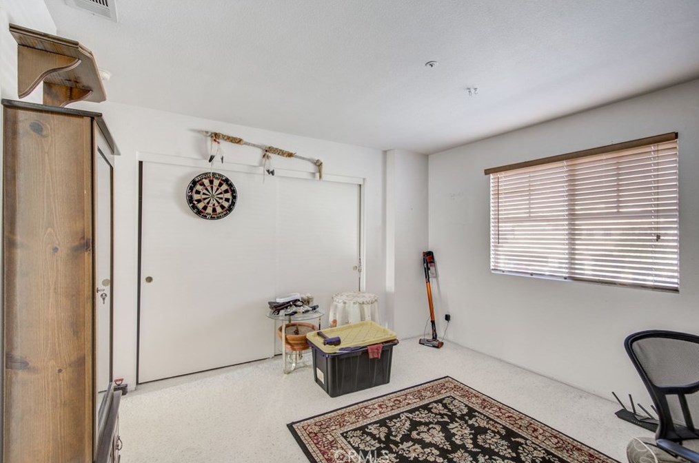 14735 Saddlepeak Dr, Fontana CA  92336-0197 exterior