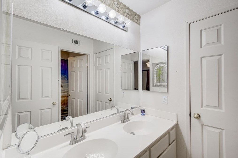 14735 Saddlepeak Dr, Fontana CA  92336-0197 exterior