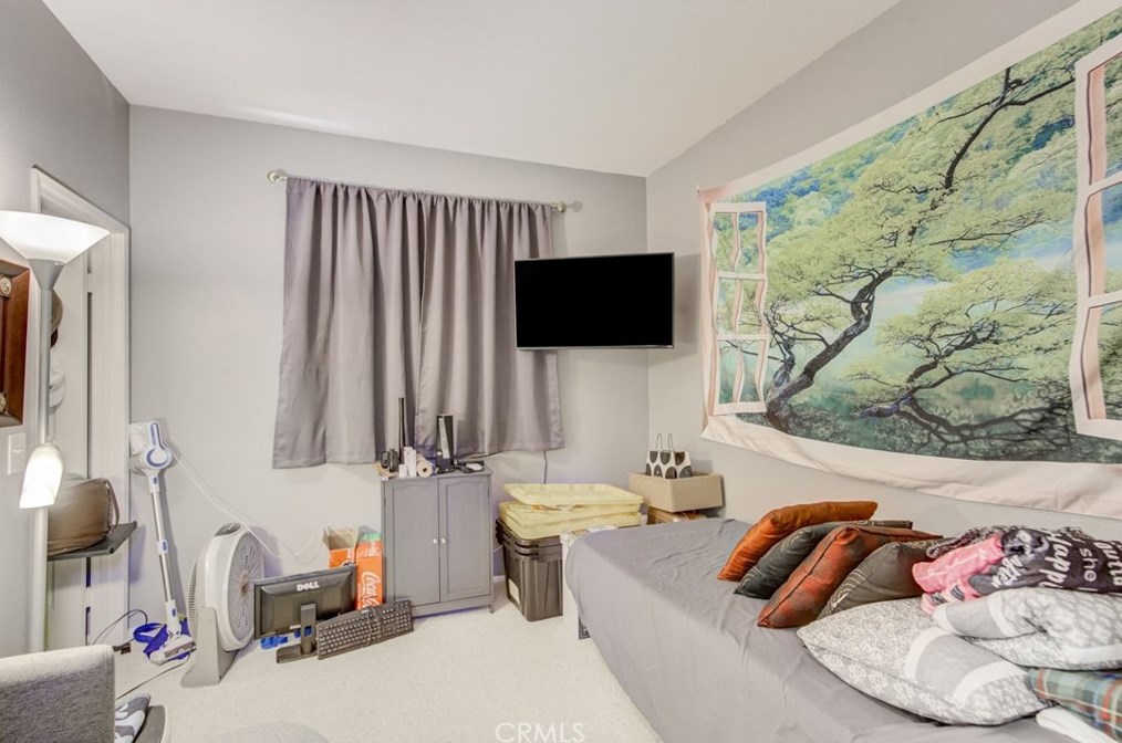 14735 Saddlepeak Dr, Fontana CA  92336-0197 exterior