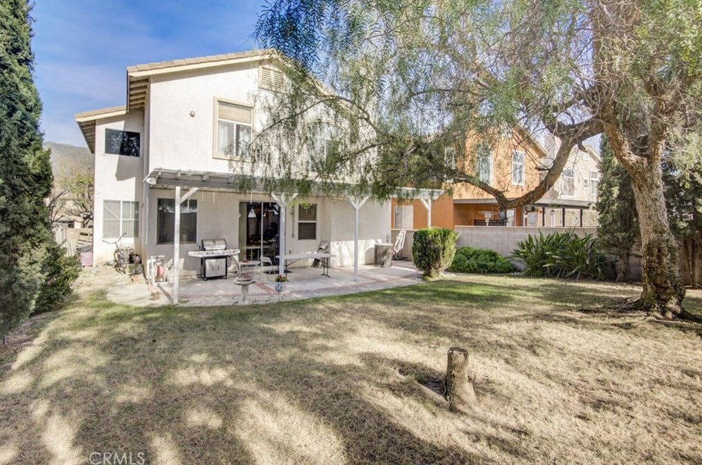 14735 Saddlepeak Dr, Fontana CA  92336-0197 exterior