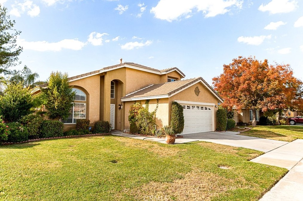 1557 E Appian Way, San Jacinto, CA 92583