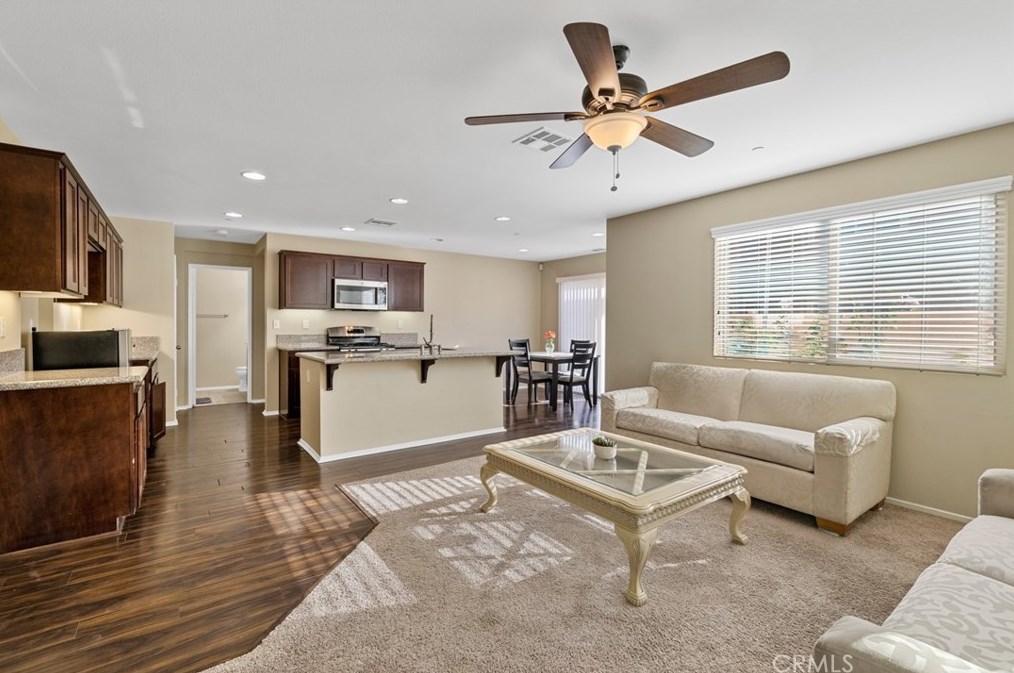 1425 Chinaberry Ln, Beaumont, CA 92223