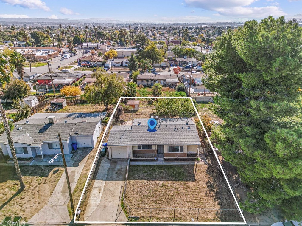 27203 13th St, Highland, CA 92346-3178