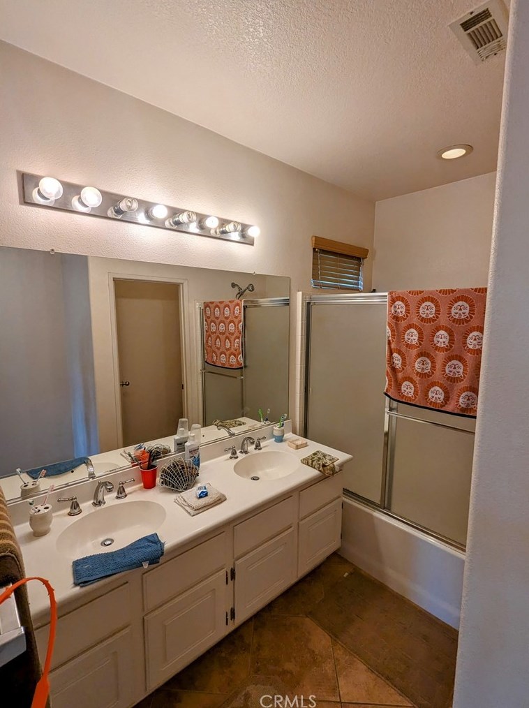 13466 Glorybower St, Moreno Valley CA  92553-6982 exterior