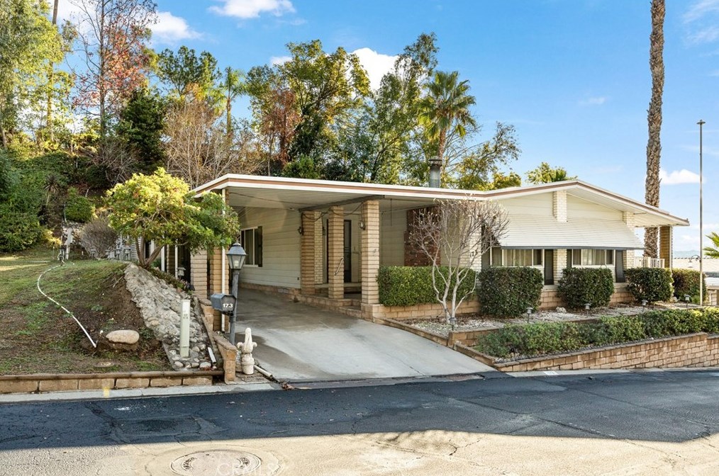4040 Piedmont Dr #173, Highland, CA 92346