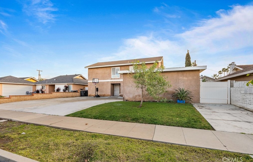 4424 E Sycamore Ave, Orange, CA 92869