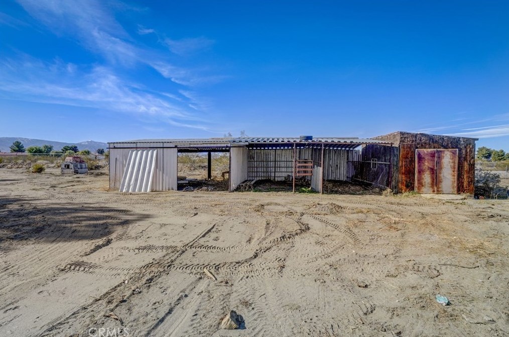 13928 Valle Vista Rd, Phelan CA  92371 exterior