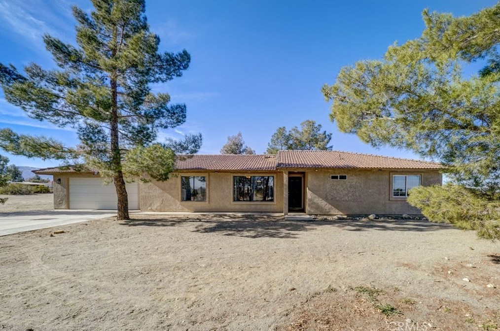 13928 Valle Vista Rd, Phelan CA  92371 exterior