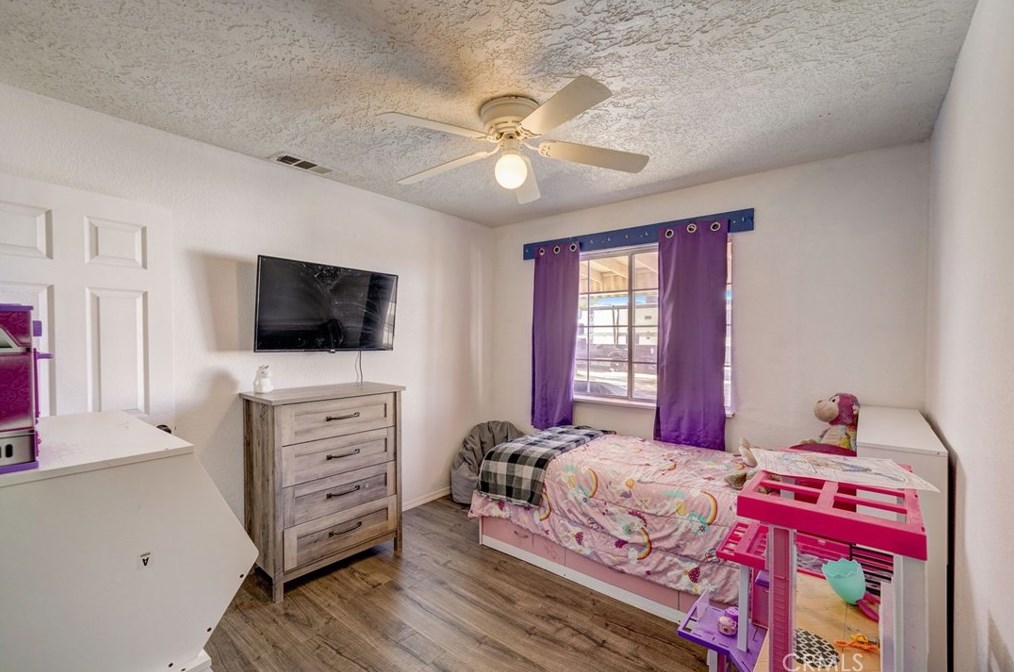 13928 Valle Vista Rd, Phelan CA  92371 exterior