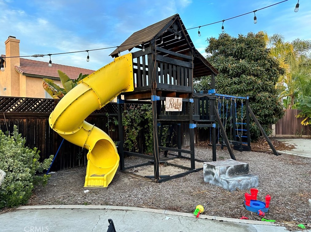 852 Camino Del Sol, Riverside CA  92508-6098 exterior