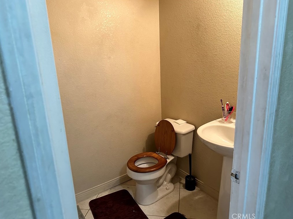 852 Camino Del Sol, Riverside CA  92508-6098 exterior